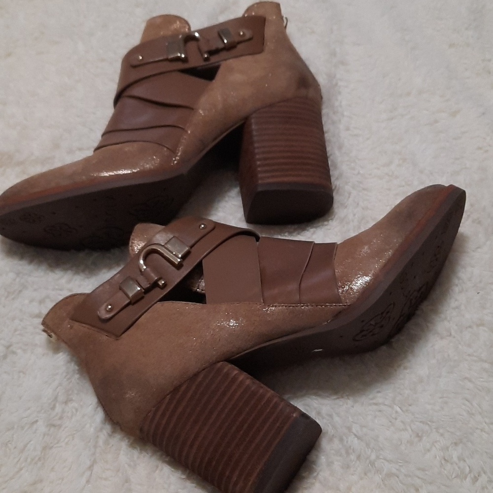 ISOLA Ankle Boot - Picture 2 of 8